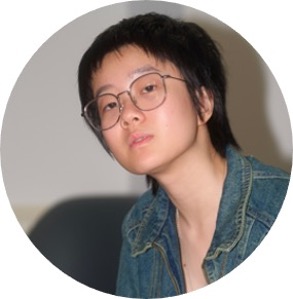 Wenqi Zhu - east asian female in glasses